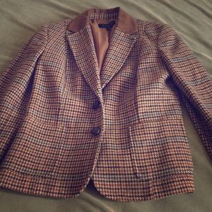 Brown/tan houndstooth blazer with elbow patches